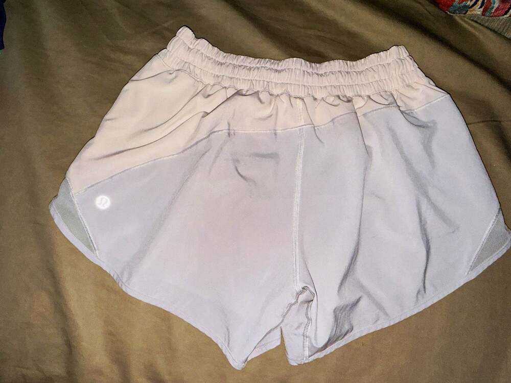 Lululemon Women’s White Running Athletic Shorts Lined Elastic Waist Solid 6